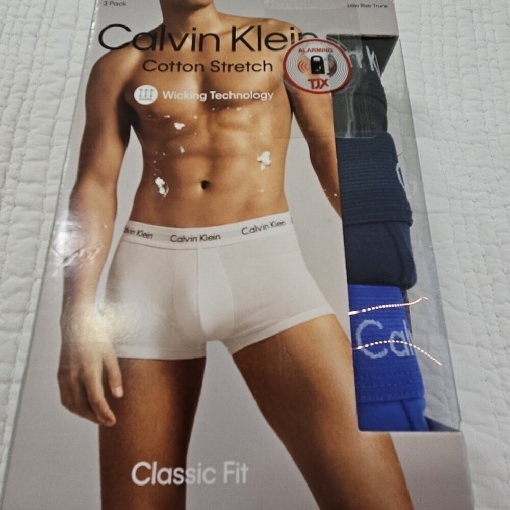 Calvin Klein Low Rise Trunk (3)‎ Three Pack XL 40-42 Blue Classic Fit New In Box - Picture 3 of 12